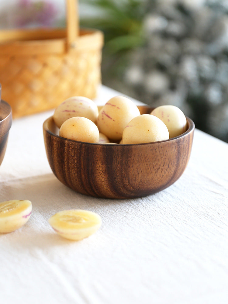 A Timeless Classic: Acacia Wood Bowl