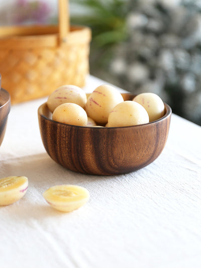 A Timeless Classic: Acacia Wood Bowl